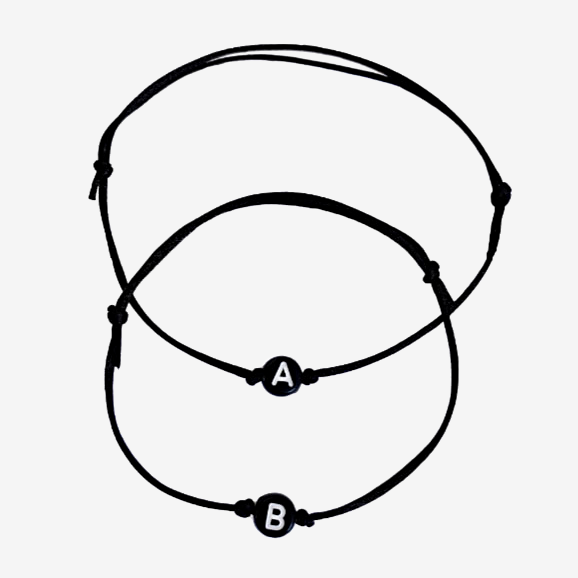 SET: Partnerarmbänder auf Satinband mit Initiale