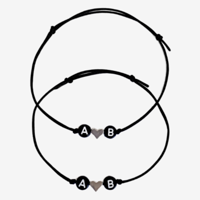 SET: Partnerarmbänder auf Satinband mit Initialen und Herz