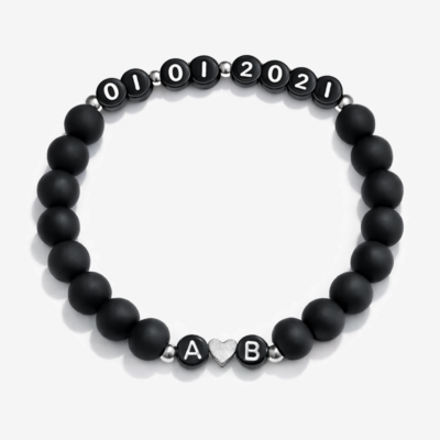 Mattschwarzes Armband mit Initialen und Datum