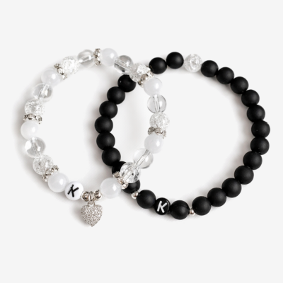 SET: Partnerarmbänder mit Initialen und Zirkonherz